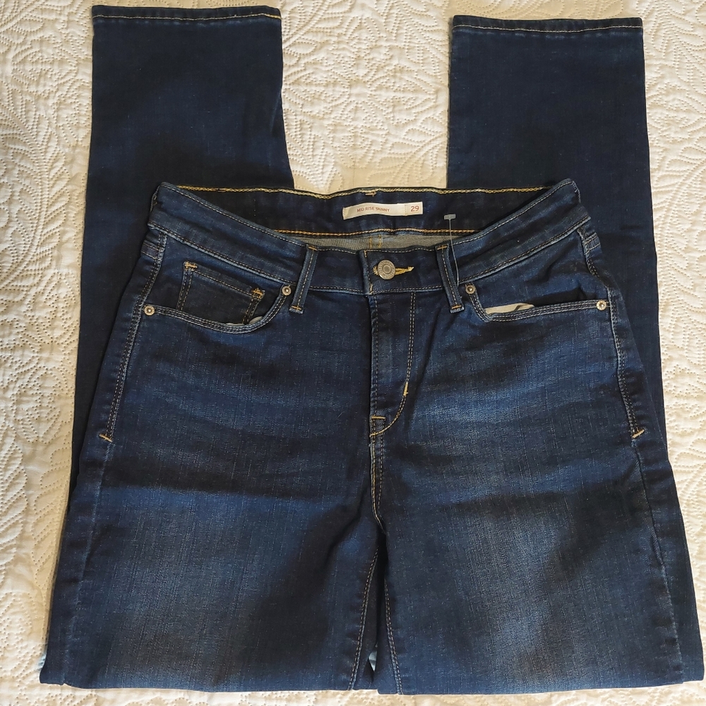 Levis